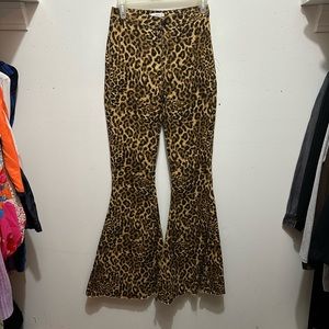 Forever 21 Cheetah / Leopard Print Denim Jean Bell Bottom Flares Pants Size 26